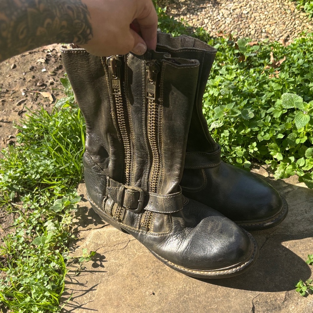 BED|STU Distressed Black Leather Combat Boots